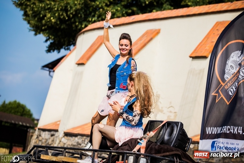 Zdjęcie w galerii na portalu naszraciborz.pl: Dwie orkiestry, kajakarze i drwale, a do tego szarpidruty - kolorowe i radosne dożynki wojewódzkie w Tworkowie  wiadomości z regionu