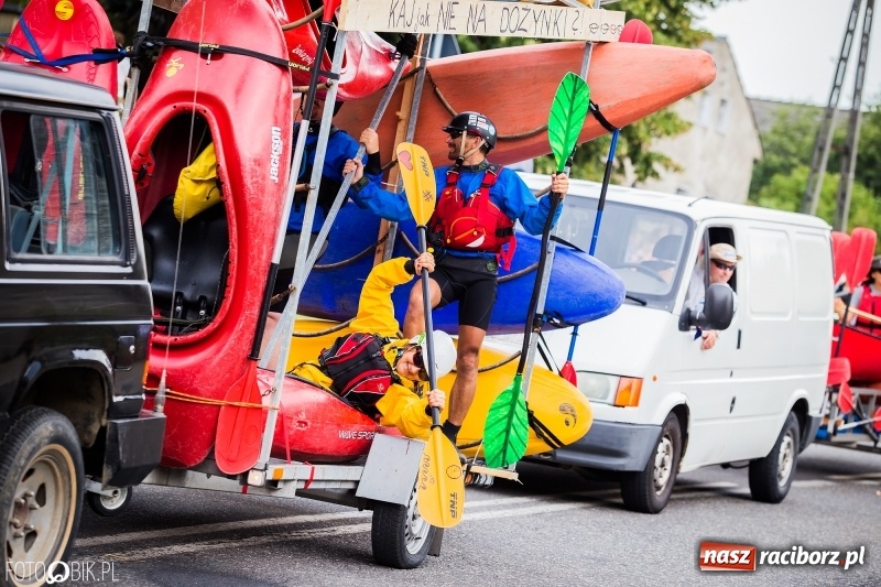 Zdjęcie w galerii na portalu naszraciborz.pl: Dwie orkiestry, kajakarze i drwale, a do tego szarpidruty - kolorowe i radosne dożynki wojewódzkie w Tworkowie  wiadomości z regionu