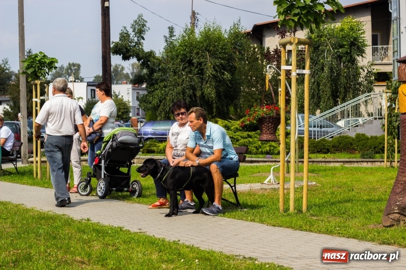 Zdjęcie w galerii na portalu naszraciborz.pl: Kandydatki i rolnicy, czyli powiew młodości na dożynkach w Rudniku  wiadomości z regionu