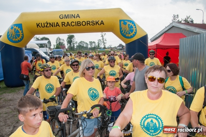 Zdjęcie w galerii na portalu naszraciborz.pl: Szlakiem pożaru 1992 - XIX Rodzinny Rajd Rowerowy w Kuźni Raciborskiej wiadomości z regionu