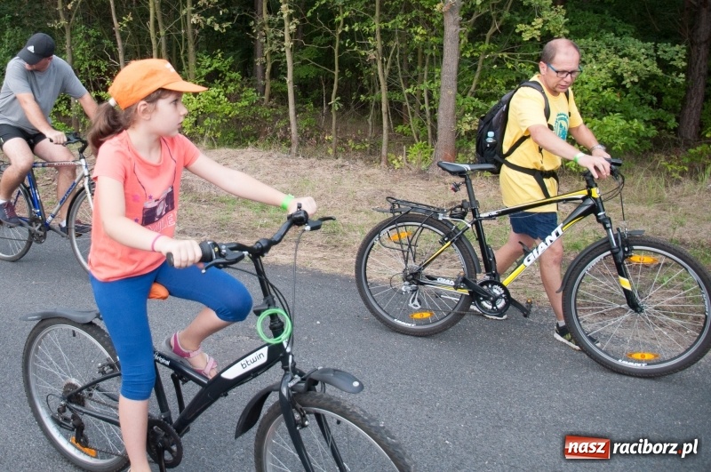 Zdjęcie w galerii na portalu naszraciborz.pl: Szlakiem pożaru 1992 - XIX Rodzinny Rajd Rowerowy w Kuźni Raciborskiej wiadomości z regionu