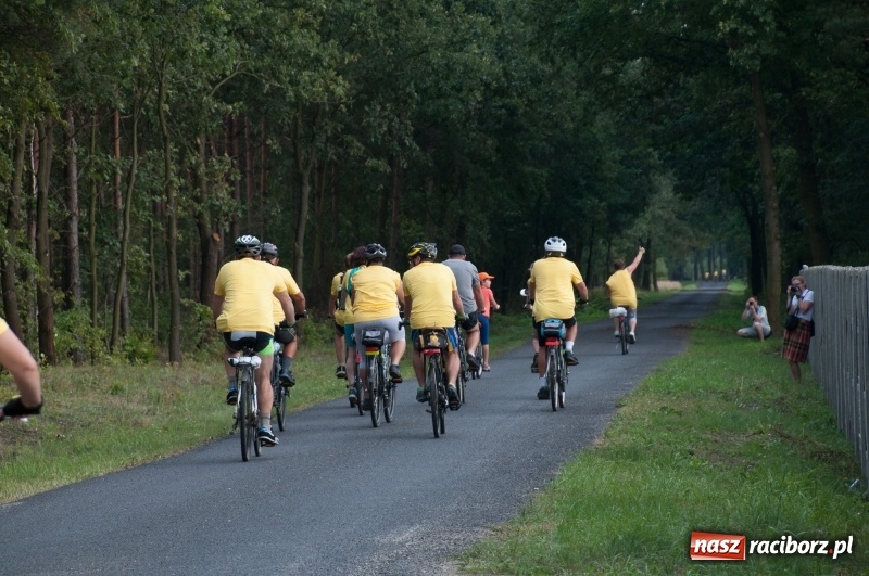 Zdjęcie w galerii na portalu naszraciborz.pl: Szlakiem pożaru 1992 - XIX Rodzinny Rajd Rowerowy w Kuźni Raciborskiej wiadomości z regionu