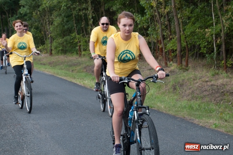 Zdjęcie w galerii na portalu naszraciborz.pl: Szlakiem pożaru 1992 - XIX Rodzinny Rajd Rowerowy w Kuźni Raciborskiej wiadomości z regionu