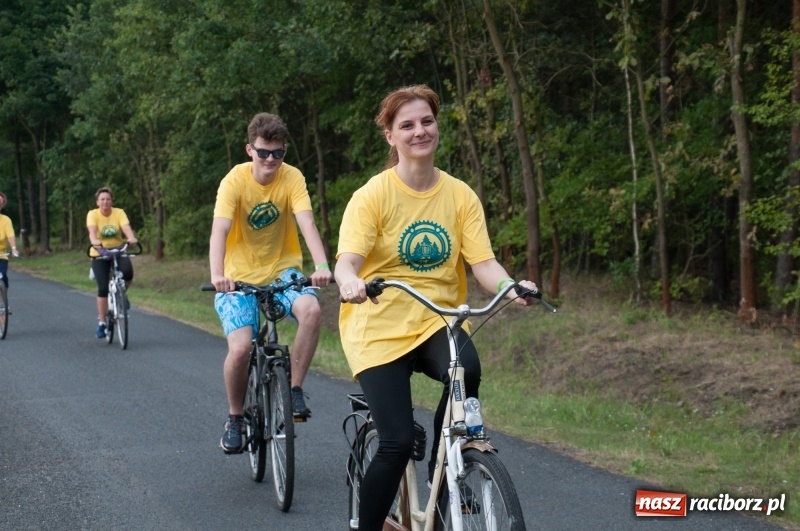 Zdjęcie w galerii na portalu naszraciborz.pl: Szlakiem pożaru 1992 - XIX Rodzinny Rajd Rowerowy w Kuźni Raciborskiej wiadomości z regionu