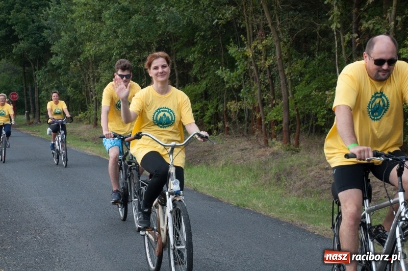Zdjęcie w galerii na portalu naszraciborz.pl: Szlakiem pożaru 1992 - XIX Rodzinny Rajd Rowerowy w Kuźni Raciborskiej wiadomości z regionu