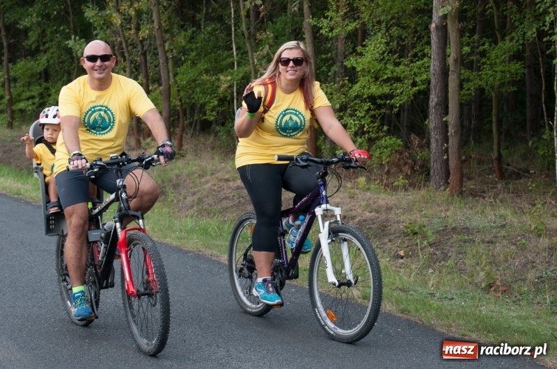 Zdjęcie w galerii na portalu naszraciborz.pl: Szlakiem pożaru 1992 - XIX Rodzinny Rajd Rowerowy w Kuźni Raciborskiej wiadomości z regionu