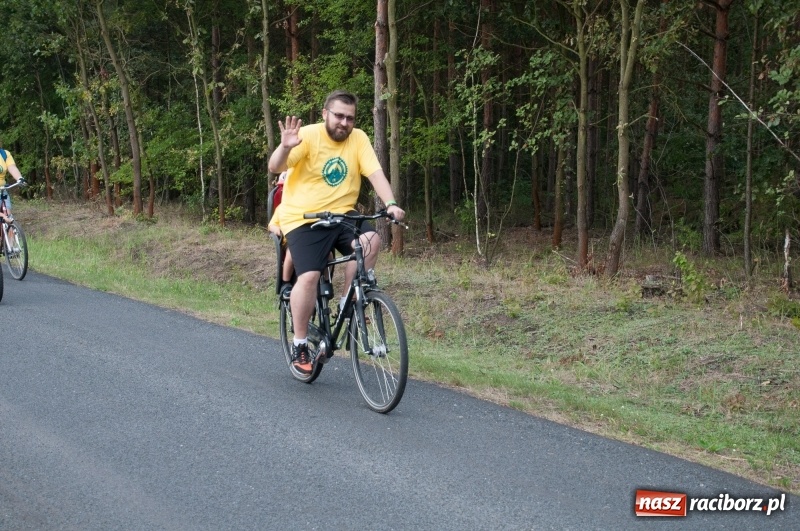 Zdjęcie w galerii na portalu naszraciborz.pl: Szlakiem pożaru 1992 - XIX Rodzinny Rajd Rowerowy w Kuźni Raciborskiej wiadomości z regionu