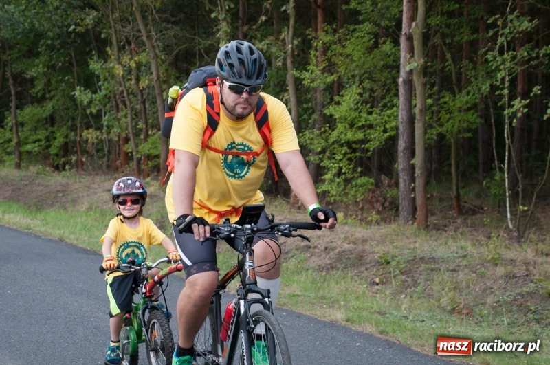 Zdjęcie w galerii na portalu naszraciborz.pl: Szlakiem pożaru 1992 - XIX Rodzinny Rajd Rowerowy w Kuźni Raciborskiej wiadomości z regionu