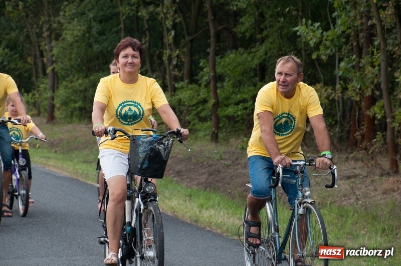 Zdjęcie w galerii na portalu naszraciborz.pl: Szlakiem pożaru 1992 - XIX Rodzinny Rajd Rowerowy w Kuźni Raciborskiej wiadomości z regionu
