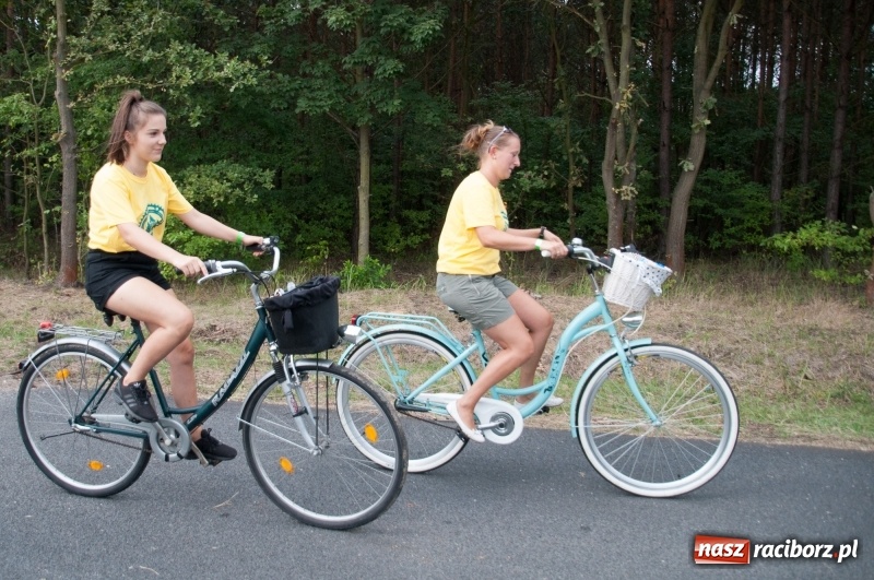 Zdjęcie w galerii na portalu naszraciborz.pl: Szlakiem pożaru 1992 - XIX Rodzinny Rajd Rowerowy w Kuźni Raciborskiej wiadomości z regionu