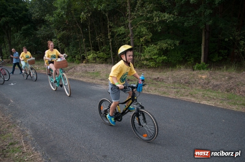 Zdjęcie w galerii na portalu naszraciborz.pl: Szlakiem pożaru 1992 - XIX Rodzinny Rajd Rowerowy w Kuźni Raciborskiej wiadomości z regionu