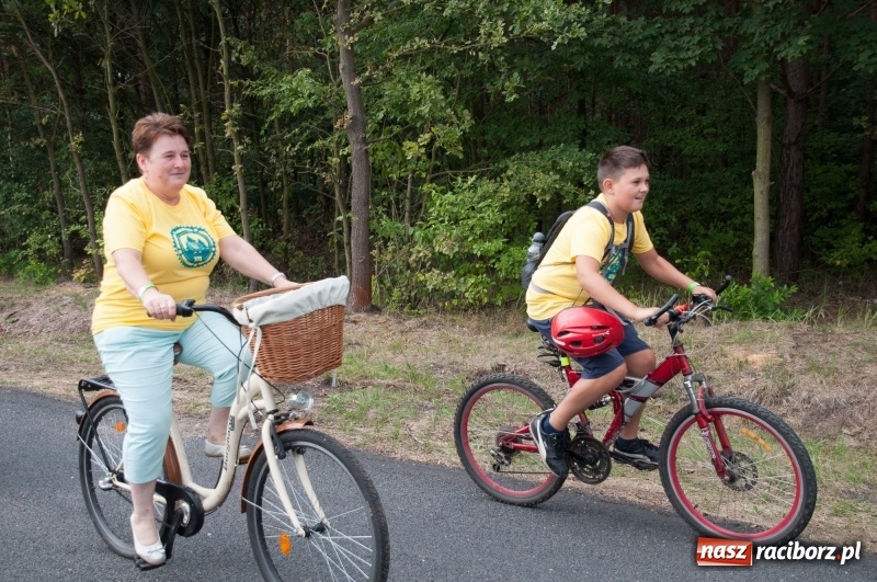 Zdjęcie w galerii na portalu naszraciborz.pl: Szlakiem pożaru 1992 - XIX Rodzinny Rajd Rowerowy w Kuźni Raciborskiej wiadomości z regionu