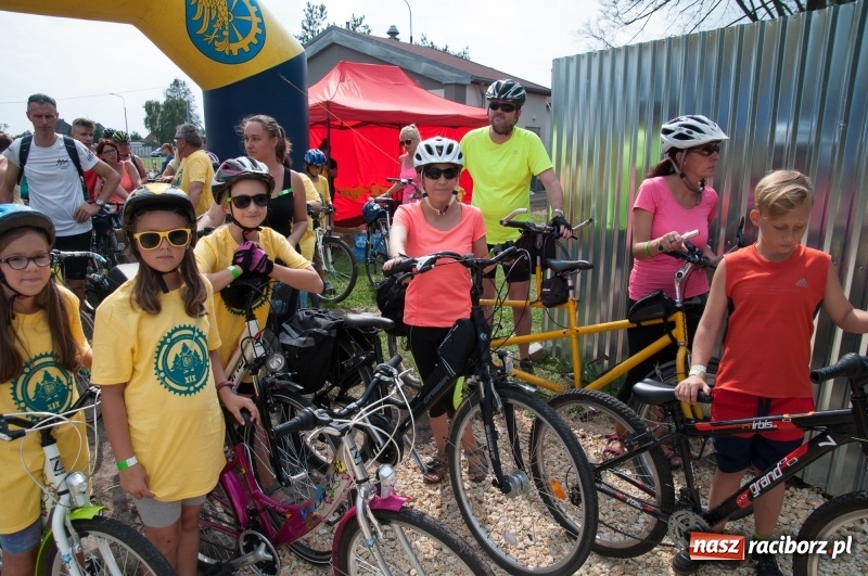 Zdjęcie w galerii na portalu naszraciborz.pl: Szlakiem pożaru 1992 - XIX Rodzinny Rajd Rowerowy w Kuźni Raciborskiej wiadomości z regionu