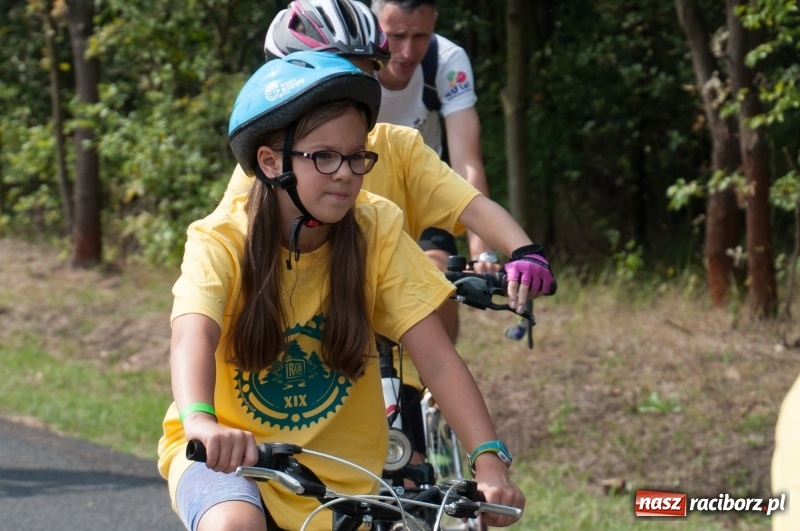Zdjęcie w galerii na portalu naszraciborz.pl: Szlakiem pożaru 1992 - XIX Rodzinny Rajd Rowerowy w Kuźni Raciborskiej wiadomości z regionu