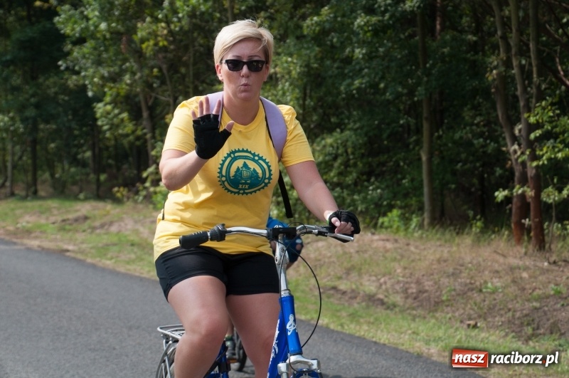 Zdjęcie w galerii na portalu naszraciborz.pl: Szlakiem pożaru 1992 - XIX Rodzinny Rajd Rowerowy w Kuźni Raciborskiej wiadomości z regionu