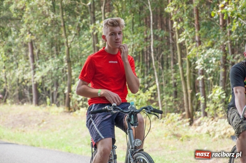 Zdjęcie w galerii na portalu naszraciborz.pl: Szlakiem pożaru 1992 - XIX Rodzinny Rajd Rowerowy w Kuźni Raciborskiej wiadomości z regionu