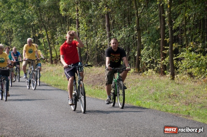 Zdjęcie w galerii na portalu naszraciborz.pl: Szlakiem pożaru 1992 - XIX Rodzinny Rajd Rowerowy w Kuźni Raciborskiej wiadomości z regionu