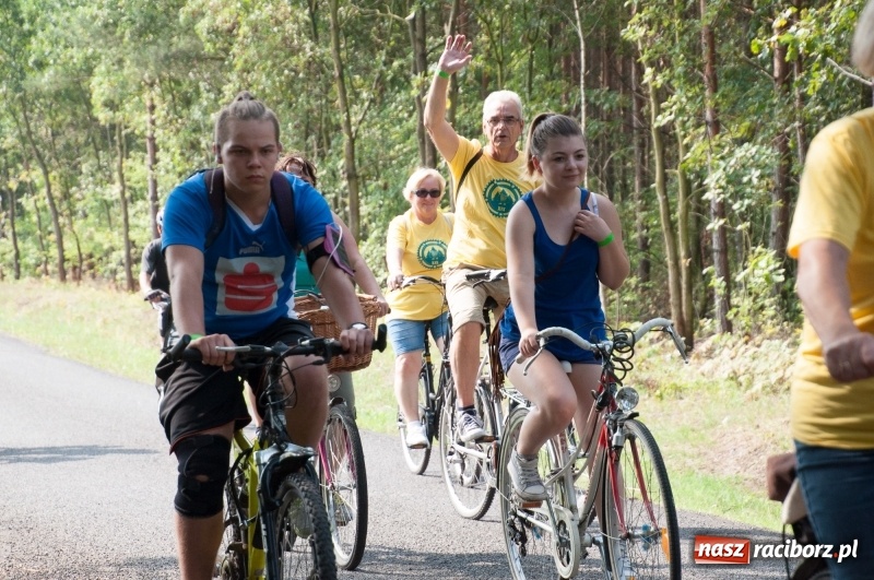 Zdjęcie w galerii na portalu naszraciborz.pl: Szlakiem pożaru 1992 - XIX Rodzinny Rajd Rowerowy w Kuźni Raciborskiej wiadomości z regionu