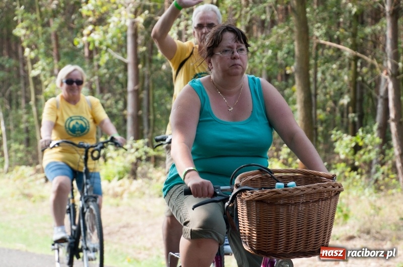 Zdjęcie w galerii na portalu naszraciborz.pl: Szlakiem pożaru 1992 - XIX Rodzinny Rajd Rowerowy w Kuźni Raciborskiej wiadomości z regionu
