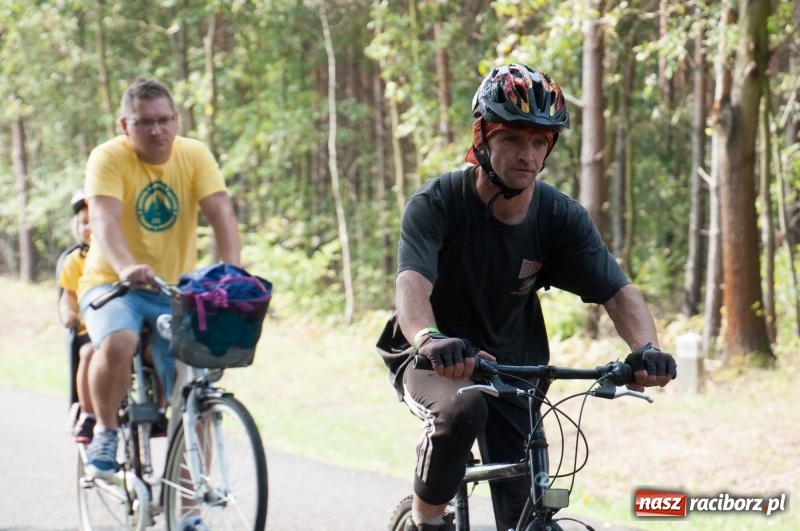 Zdjęcie w galerii na portalu naszraciborz.pl: Szlakiem pożaru 1992 - XIX Rodzinny Rajd Rowerowy w Kuźni Raciborskiej wiadomości z regionu