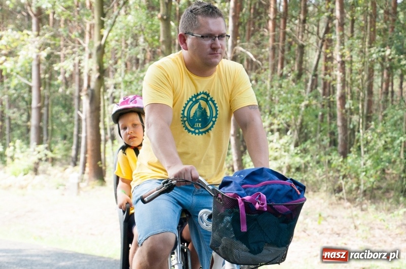 Zdjęcie w galerii na portalu naszraciborz.pl: Szlakiem pożaru 1992 - XIX Rodzinny Rajd Rowerowy w Kuźni Raciborskiej wiadomości z regionu