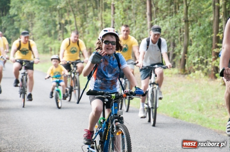 Zdjęcie w galerii na portalu naszraciborz.pl: Szlakiem pożaru 1992 - XIX Rodzinny Rajd Rowerowy w Kuźni Raciborskiej wiadomości z regionu