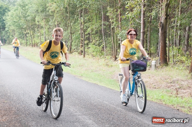 Zdjęcie w galerii na portalu naszraciborz.pl: Szlakiem pożaru 1992 - XIX Rodzinny Rajd Rowerowy w Kuźni Raciborskiej wiadomości z regionu