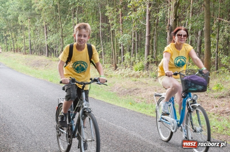 Zdjęcie w galerii na portalu naszraciborz.pl: Szlakiem pożaru 1992 - XIX Rodzinny Rajd Rowerowy w Kuźni Raciborskiej wiadomości z regionu
