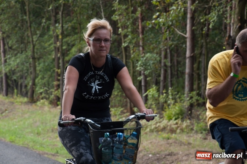 Zdjęcie w galerii na portalu naszraciborz.pl: Szlakiem pożaru 1992 - XIX Rodzinny Rajd Rowerowy w Kuźni Raciborskiej wiadomości z regionu