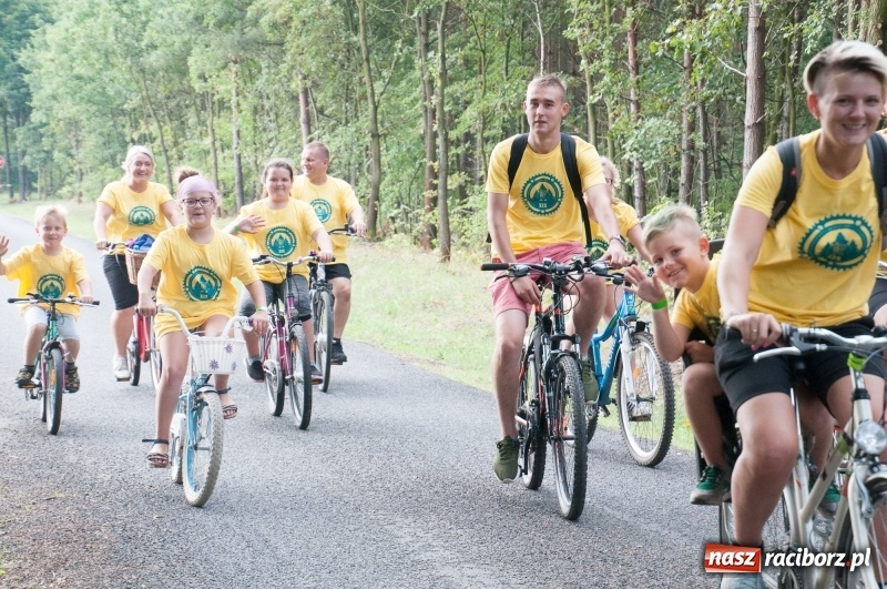Zdjęcie w galerii na portalu naszraciborz.pl: Szlakiem pożaru 1992 - XIX Rodzinny Rajd Rowerowy w Kuźni Raciborskiej wiadomości z regionu