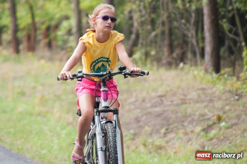 Zdjęcie w galerii na portalu naszraciborz.pl: Szlakiem pożaru 1992 - XIX Rodzinny Rajd Rowerowy w Kuźni Raciborskiej wiadomości z regionu