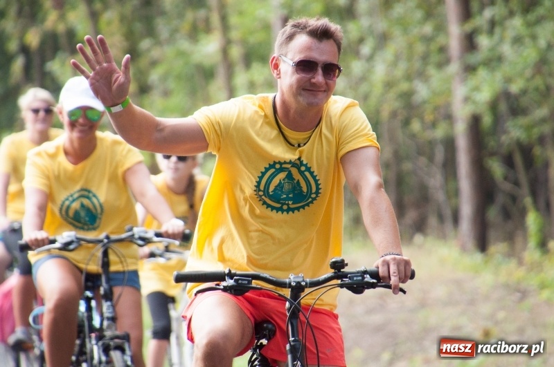 Zdjęcie w galerii na portalu naszraciborz.pl: Szlakiem pożaru 1992 - XIX Rodzinny Rajd Rowerowy w Kuźni Raciborskiej wiadomości z regionu