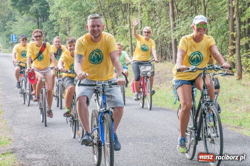 Zdjęcie w galerii na portalu naszraciborz.pl: Szlakiem pożaru 1992 - XIX Rodzinny Rajd Rowerowy w Kuźni Raciborskiej wiadomości z regionu