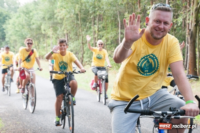 Zdjęcie w galerii na portalu naszraciborz.pl: Szlakiem pożaru 1992 - XIX Rodzinny Rajd Rowerowy w Kuźni Raciborskiej wiadomości z regionu