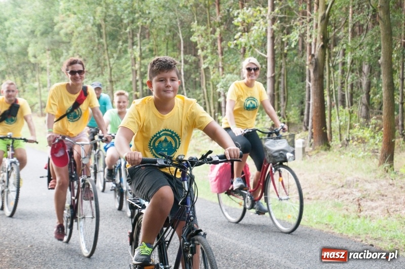 Zdjęcie w galerii na portalu naszraciborz.pl: Szlakiem pożaru 1992 - XIX Rodzinny Rajd Rowerowy w Kuźni Raciborskiej wiadomości z regionu