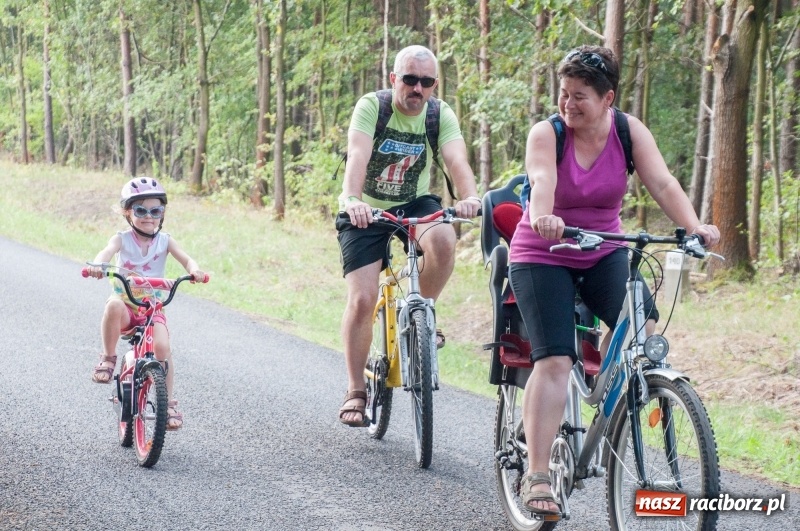 Zdjęcie w galerii na portalu naszraciborz.pl: Szlakiem pożaru 1992 - XIX Rodzinny Rajd Rowerowy w Kuźni Raciborskiej wiadomości z regionu