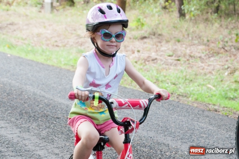 Zdjęcie w galerii na portalu naszraciborz.pl: Szlakiem pożaru 1992 - XIX Rodzinny Rajd Rowerowy w Kuźni Raciborskiej wiadomości z regionu