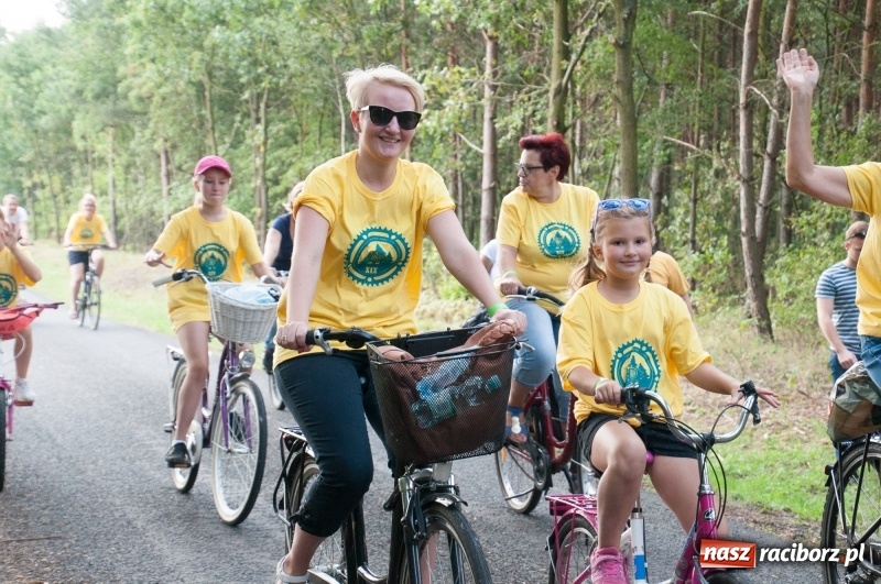 Zdjęcie w galerii na portalu naszraciborz.pl: Szlakiem pożaru 1992 - XIX Rodzinny Rajd Rowerowy w Kuźni Raciborskiej wiadomości z regionu