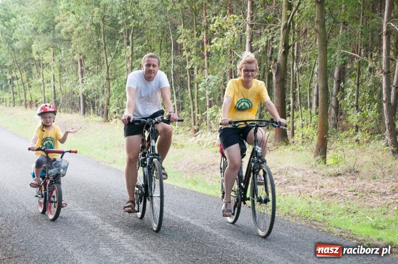 Zdjęcie w galerii na portalu naszraciborz.pl: Szlakiem pożaru 1992 - XIX Rodzinny Rajd Rowerowy w Kuźni Raciborskiej wiadomości z regionu