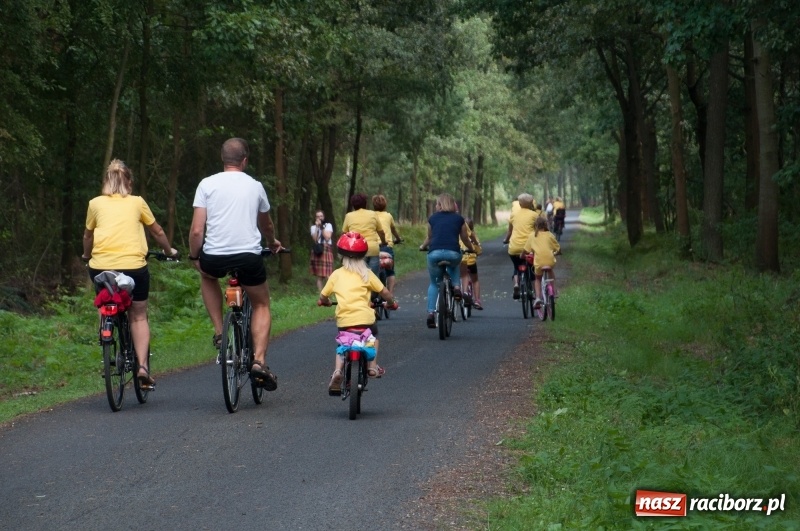 Zdjęcie w galerii na portalu naszraciborz.pl: Szlakiem pożaru 1992 - XIX Rodzinny Rajd Rowerowy w Kuźni Raciborskiej wiadomości z regionu