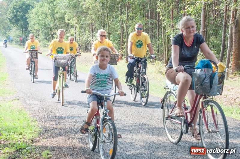 Zdjęcie w galerii na portalu naszraciborz.pl: Szlakiem pożaru 1992 - XIX Rodzinny Rajd Rowerowy w Kuźni Raciborskiej wiadomości z regionu