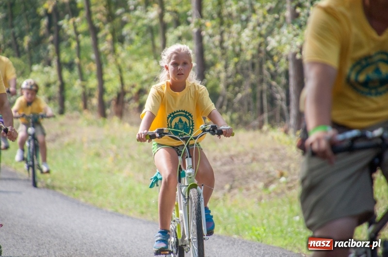 Zdjęcie w galerii na portalu naszraciborz.pl: Szlakiem pożaru 1992 - XIX Rodzinny Rajd Rowerowy w Kuźni Raciborskiej wiadomości z regionu