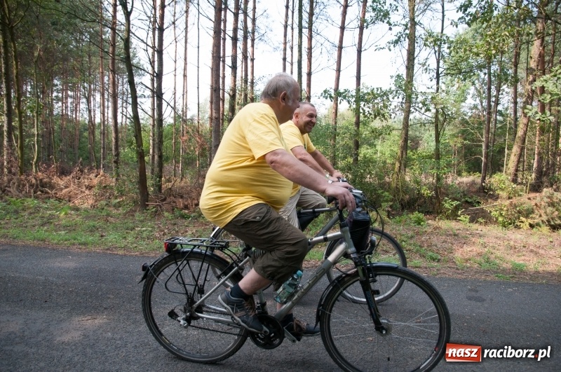 Zdjęcie w galerii na portalu naszraciborz.pl: Szlakiem pożaru 1992 - XIX Rodzinny Rajd Rowerowy w Kuźni Raciborskiej wiadomości z regionu