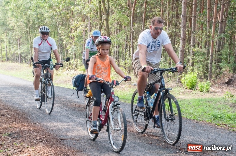 Zdjęcie w galerii na portalu naszraciborz.pl: Szlakiem pożaru 1992 - XIX Rodzinny Rajd Rowerowy w Kuźni Raciborskiej wiadomości z regionu