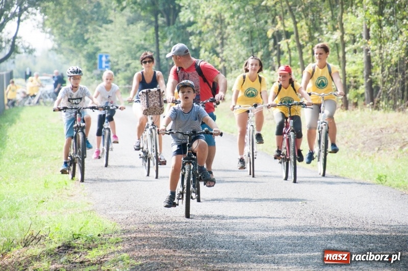 Zdjęcie w galerii na portalu naszraciborz.pl: Szlakiem pożaru 1992 - XIX Rodzinny Rajd Rowerowy w Kuźni Raciborskiej wiadomości z regionu