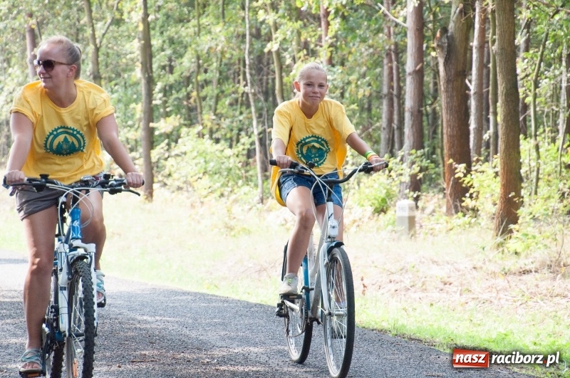 Zdjęcie w galerii na portalu naszraciborz.pl: Szlakiem pożaru 1992 - XIX Rodzinny Rajd Rowerowy w Kuźni Raciborskiej wiadomości z regionu