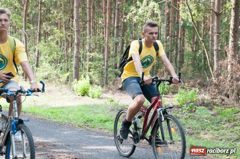 Zdjęcie w galerii na portalu naszraciborz.pl: Szlakiem pożaru 1992 - XIX Rodzinny Rajd Rowerowy w Kuźni Raciborskiej wiadomości z regionu