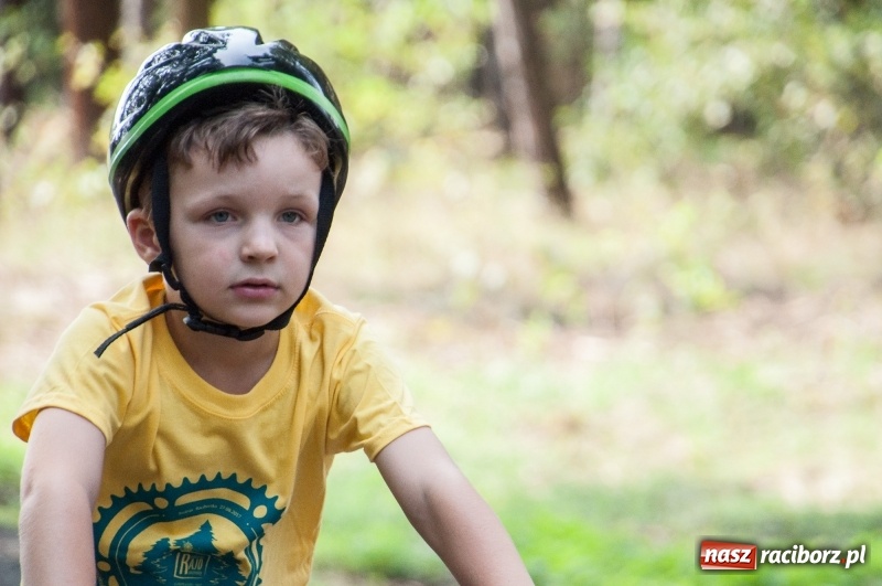 Zdjęcie w galerii na portalu naszraciborz.pl: Szlakiem pożaru 1992 - XIX Rodzinny Rajd Rowerowy w Kuźni Raciborskiej wiadomości z regionu
