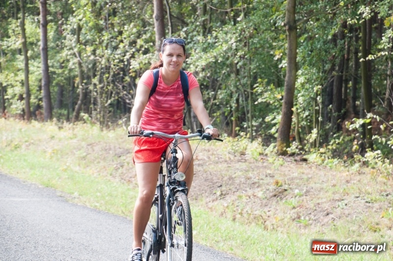 Zdjęcie w galerii na portalu naszraciborz.pl: Szlakiem pożaru 1992 - XIX Rodzinny Rajd Rowerowy w Kuźni Raciborskiej wiadomości z regionu