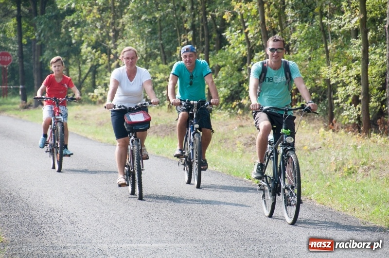 Zdjęcie w galerii na portalu naszraciborz.pl: Szlakiem pożaru 1992 - XIX Rodzinny Rajd Rowerowy w Kuźni Raciborskiej wiadomości z regionu